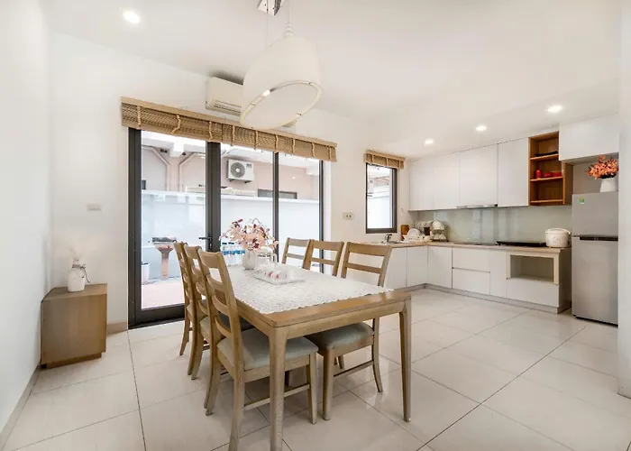 Alacarte Luxury - Sea View Apartment Ha Long